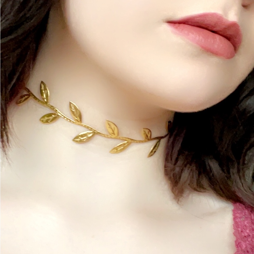Gold Leaf Choker